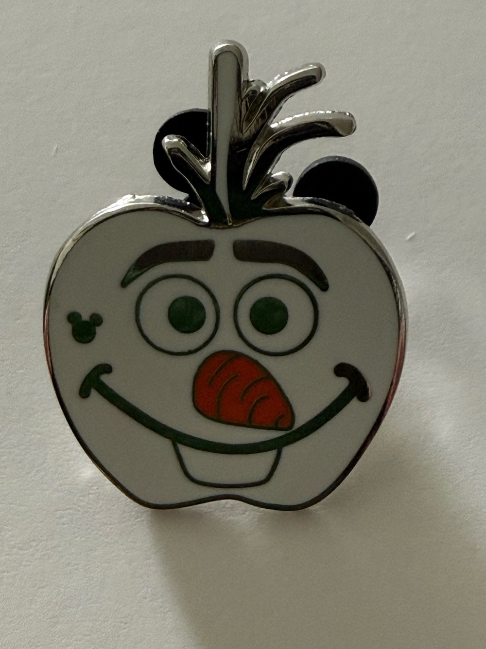 Disney Frozen Olaf Candy Apple Hidden Mickey Pin 2 of 7 2015